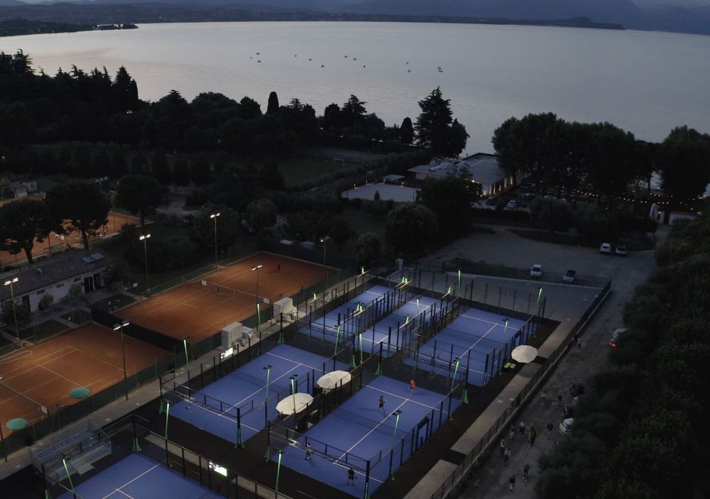 Viaggio di gruppo sul Lago di Garda - Padel, lago e nuovi amici