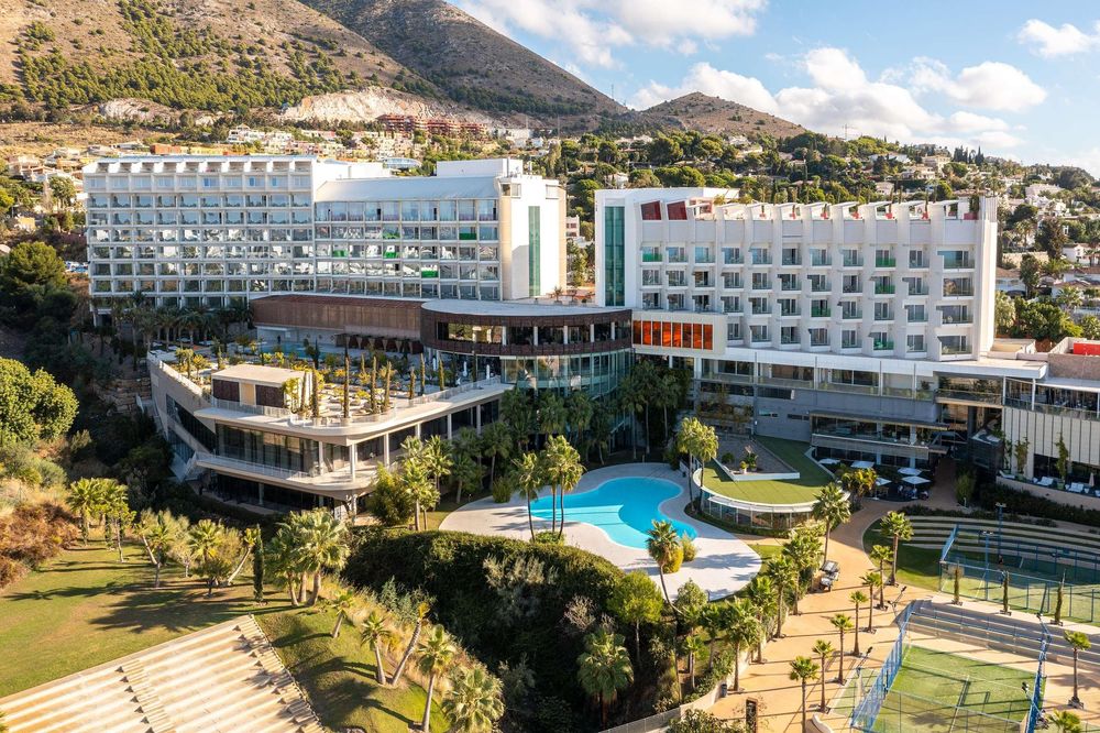 Padel Travel Weekend Camps - Malaga